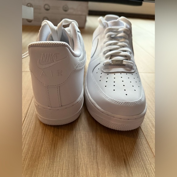 NIB Nike Air Force 1 ‘07 White Size 13 - Picture 5 of 10